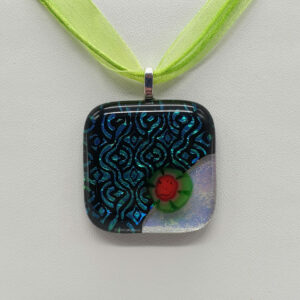 Pendentif dichroïque vert/bleu, motif Art Déco avec Murine