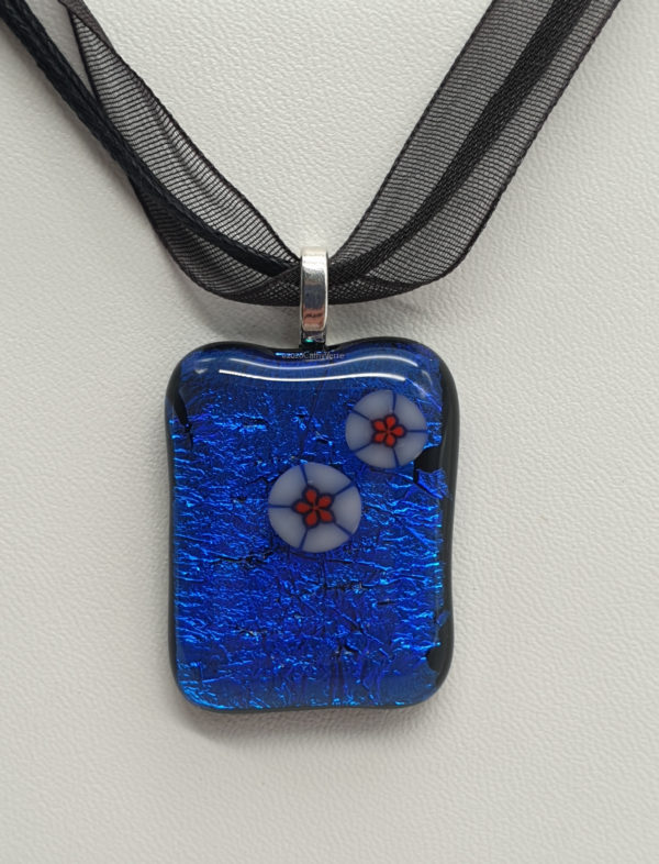 20200728 195049 600x786 - Pendentif dichroïque bleu cobalt, froissé, avec Murines